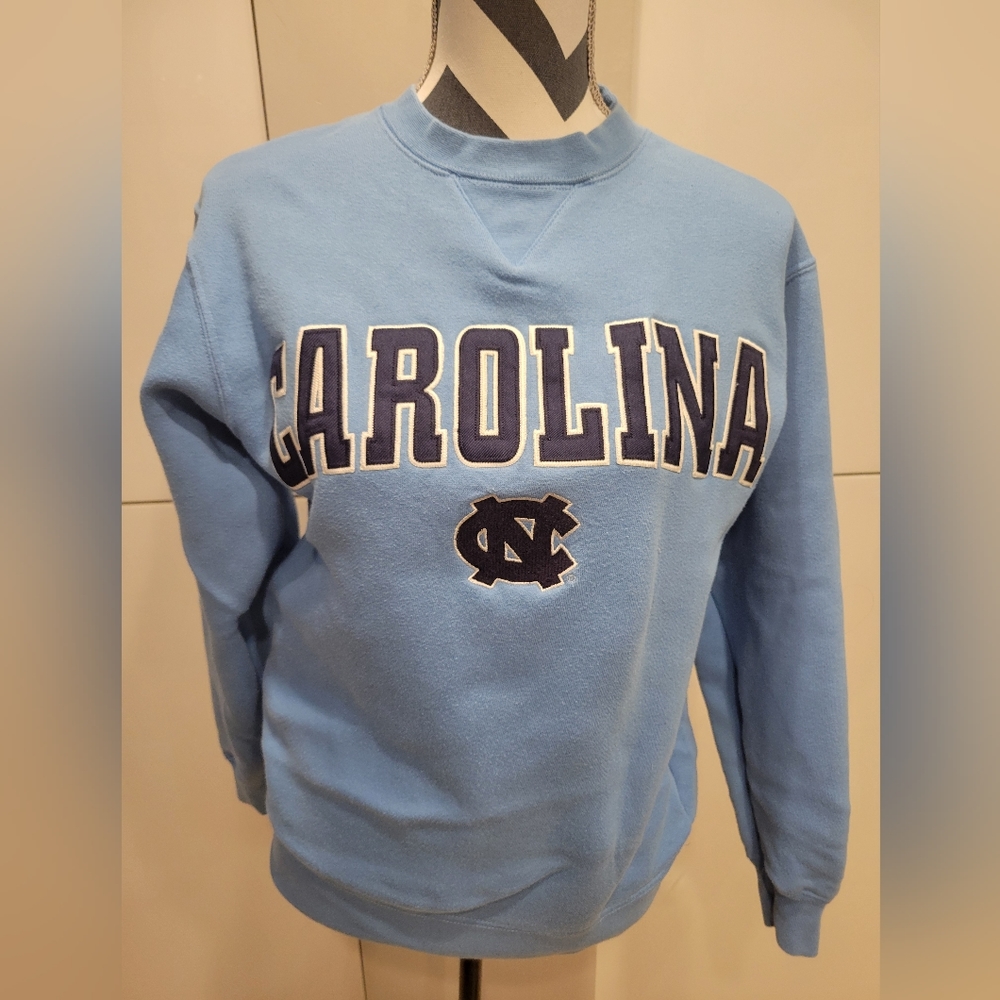 Men's Carolina Tar Heels Size XS sweatshirt